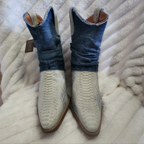 DINGO Denim Dreams Leather Boots - Picture 2 of 15